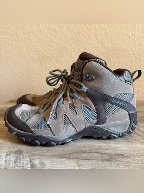 Merrell Women's Deverta 2 Mid Waterproof Hiking Boots Size 8.5